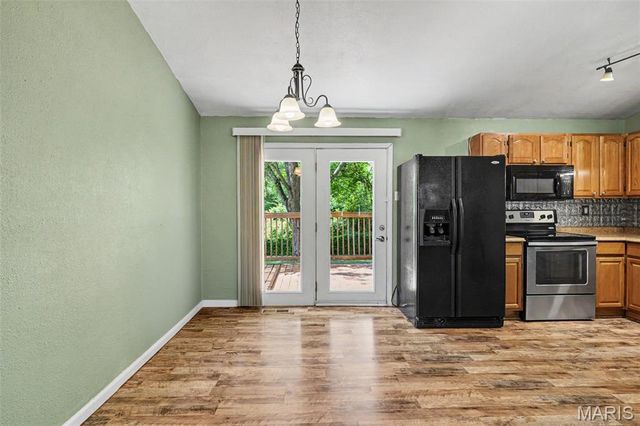120 Cedar Ridge Drive, Pacific, MO 63069