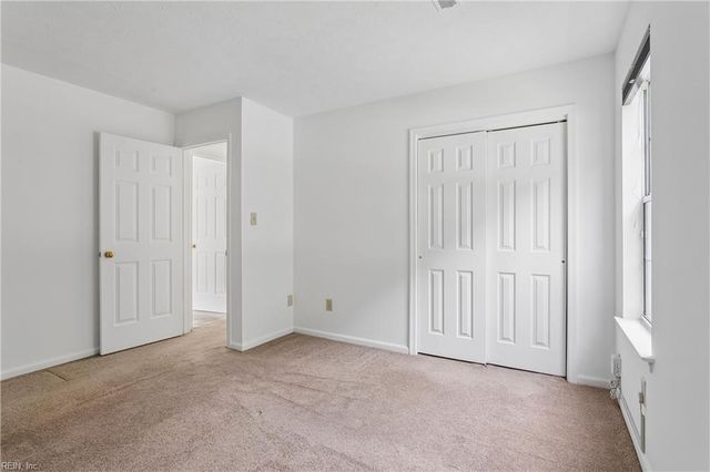 57 N Lake LOOP, Hampton, VA 23666