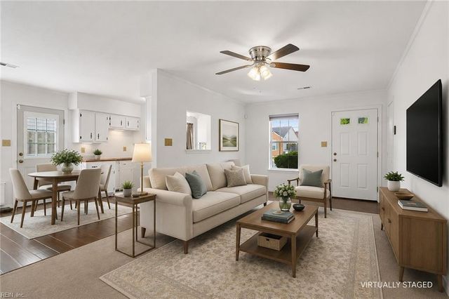 57 N Lake LOOP, Hampton, VA 23666