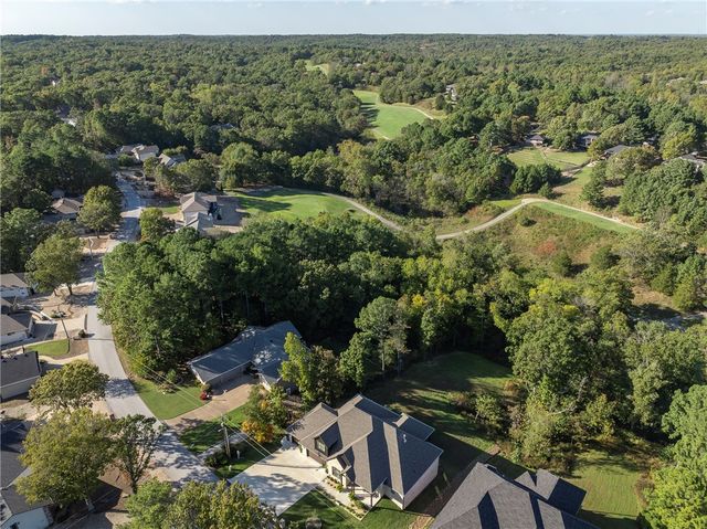 22 Kelaen Drive, Bella Vista, AR 72715