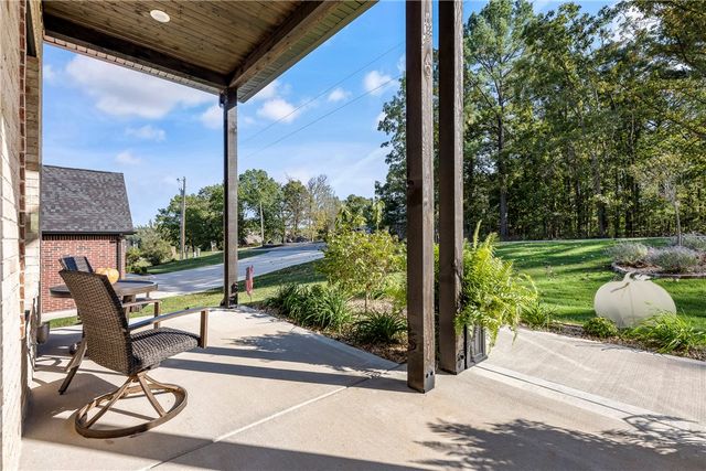 22 Kelaen Drive, Bella Vista, AR 72715