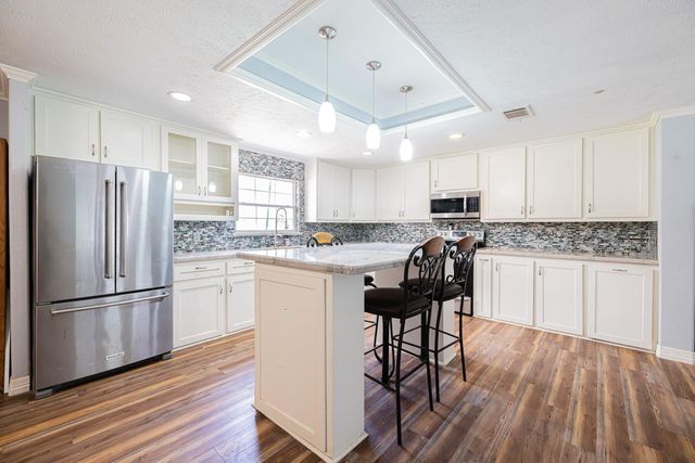 123 Ridgewood Drive, Huffman, TX 77336