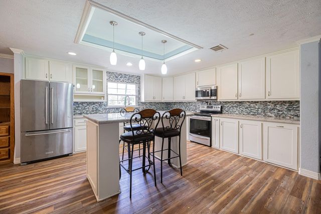 123 Ridgewood Drive, Huffman, TX 77336