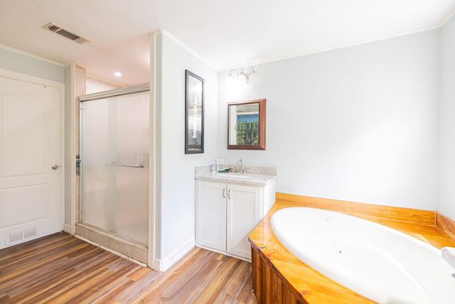 123 Ridgewood Drive, Huffman, TX 77336