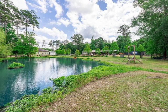 123 Ridgewood Drive, Huffman, TX 77336