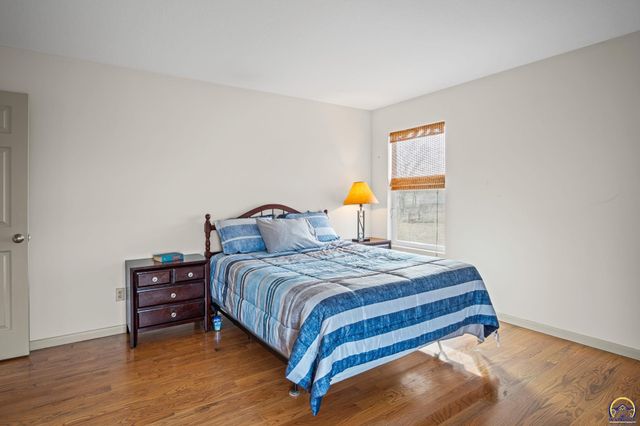 7649 SE Ratner RD, Berryton, KS 66409