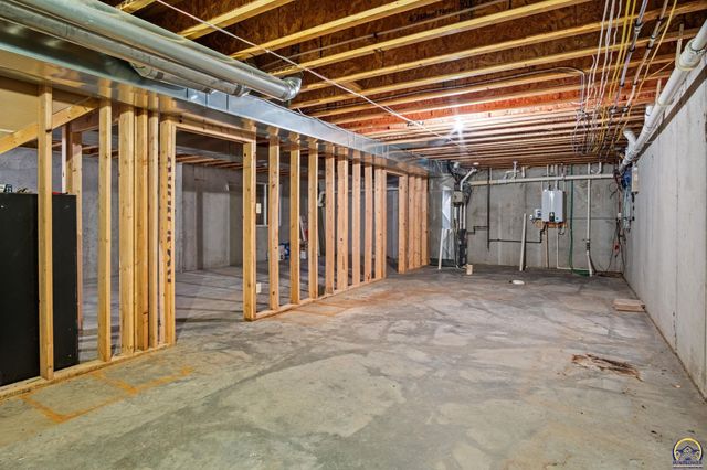 7649 SE Ratner RD, Berryton, KS 66409