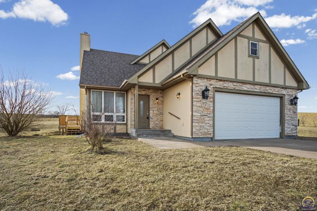 7649 SE Ratner RD, Berryton, KS 66409