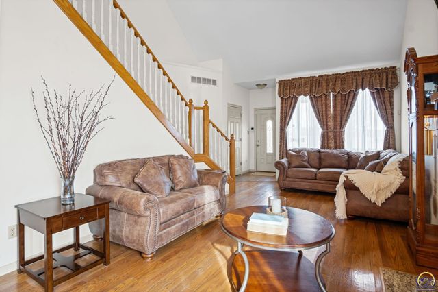 7649 SE Ratner RD, Berryton, KS 66409