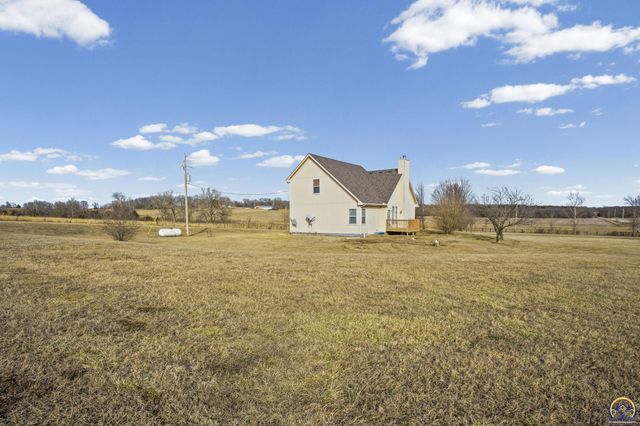 7649 SE Ratner RD, Berryton, KS 66409
