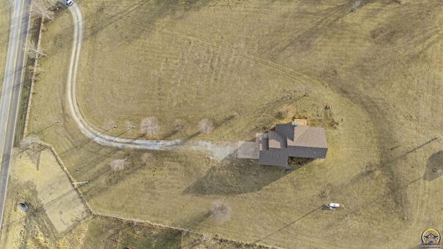 7649 SE Ratner RD, Berryton, KS 66409