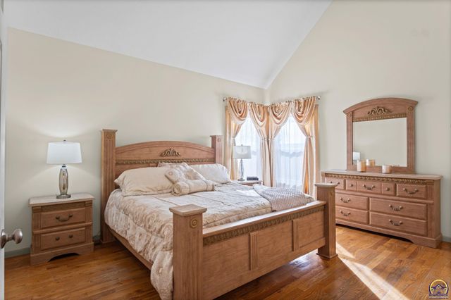 7649 SE Ratner RD, Berryton, KS 66409