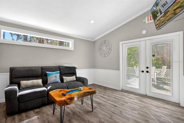 110 NE CRYSTAL STREET, Crystal River, FL 34428