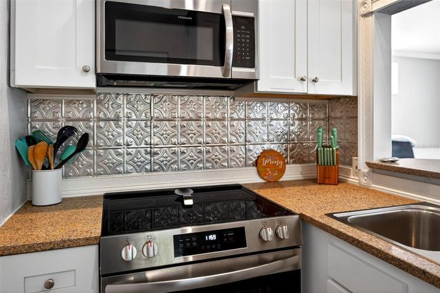 110 NE CRYSTAL STREET, Crystal River, FL 34428