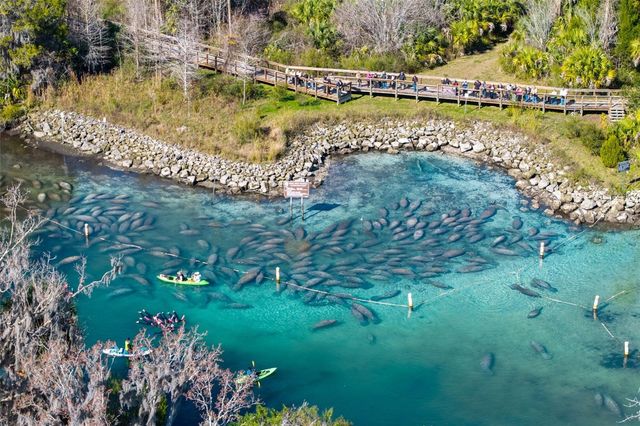 110 NE CRYSTAL STREET, Crystal River, FL 34428