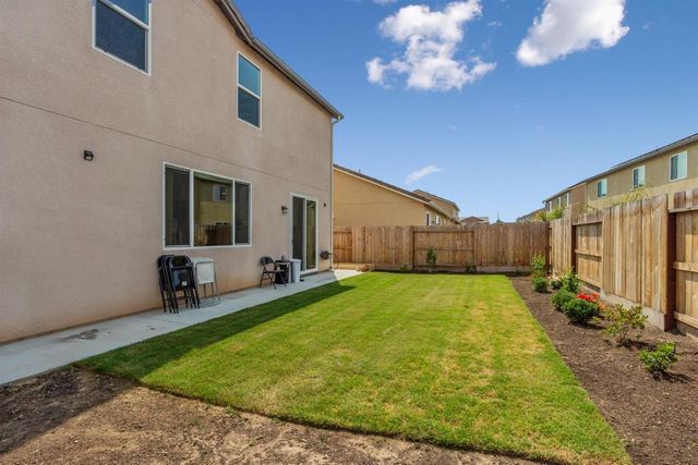 6808 W Parr Avenue, Fresno, CA 93722