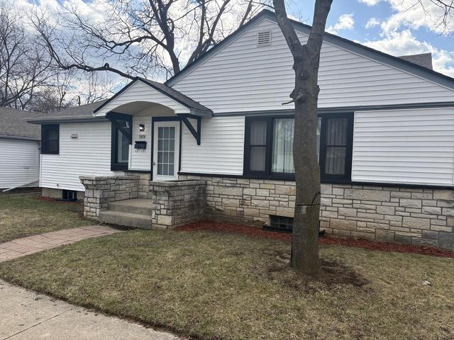 5879 N 29th STREET, Milwaukee, WI 53209