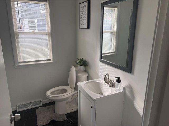 5879 N 29th STREET, Milwaukee, WI 53209