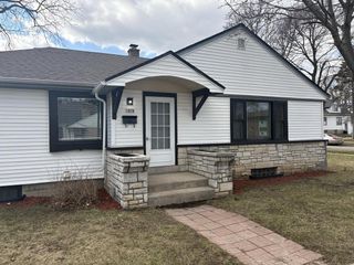 5879 N 29th STREET, Milwaukee, WI 53209