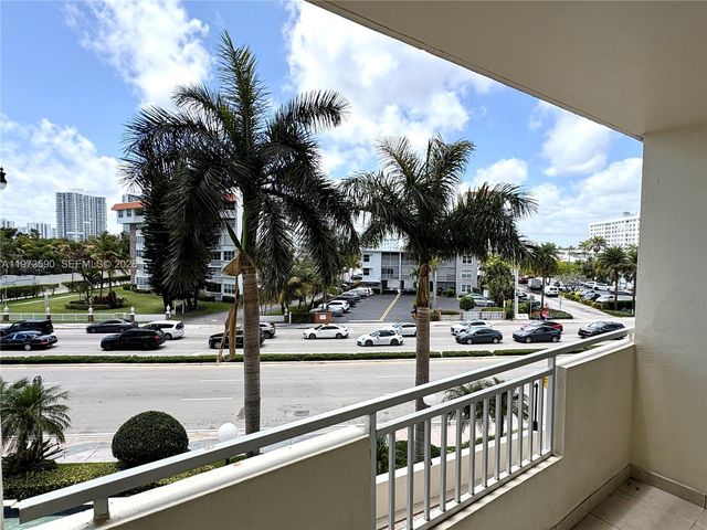 3180 S Ocean Dr 221, Hallandale Beach, FL 33009