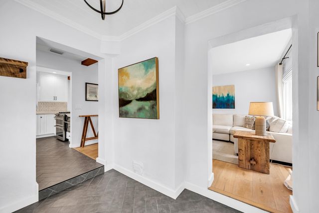 748 NE 17th Way, Fort Lauderdale, FL 33304