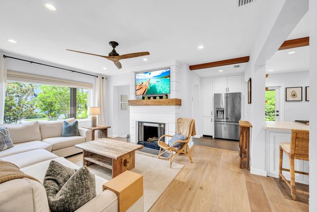 748 NE 17th Way, Fort Lauderdale, FL 33304