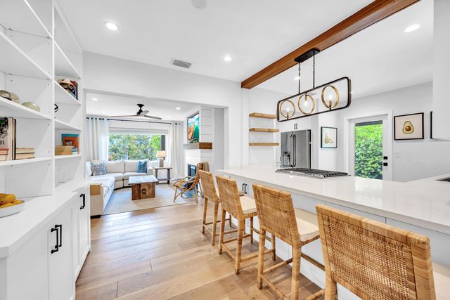748 NE 17th Way, Fort Lauderdale, FL 33304
