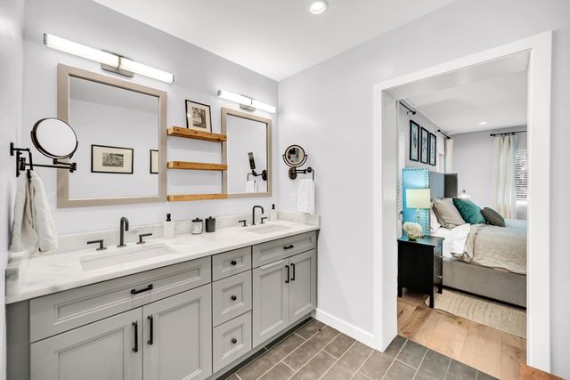 748 NE 17th Way, Fort Lauderdale, FL 33304