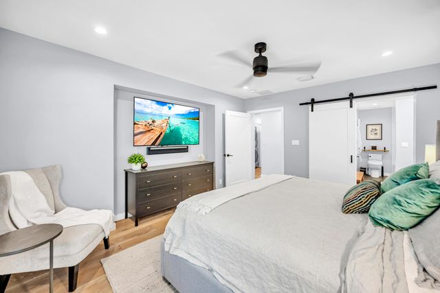 748 NE 17th Way, Fort Lauderdale, FL 33304