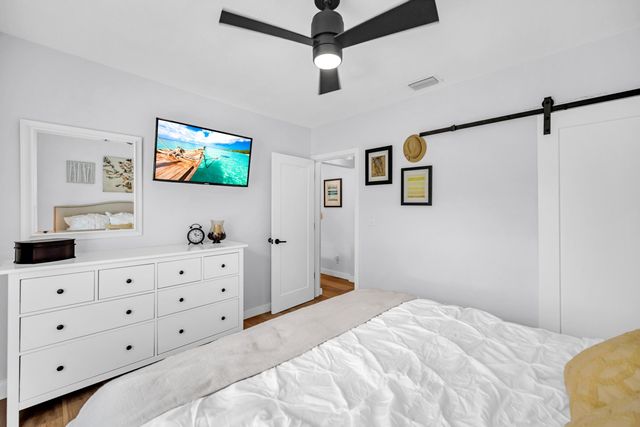748 NE 17th Way, Fort Lauderdale, FL 33304