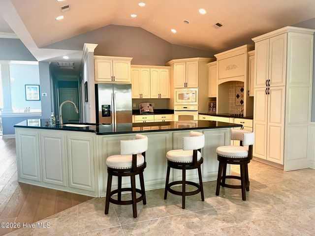 498 Carlton Court SW, Ocean Isle Beach, NC 28469