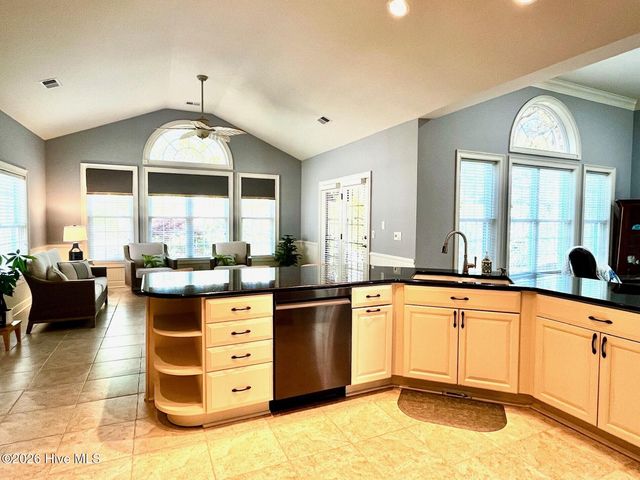 498 Carlton Court SW, Ocean Isle Beach, NC 28469