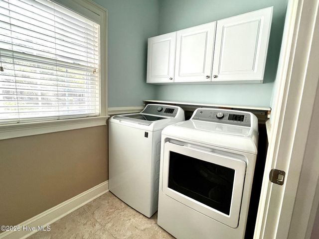 498 Carlton Court SW, Ocean Isle Beach, NC 28469