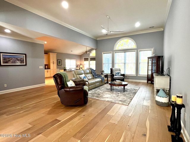 498 Carlton Court SW, Ocean Isle Beach, NC 28469