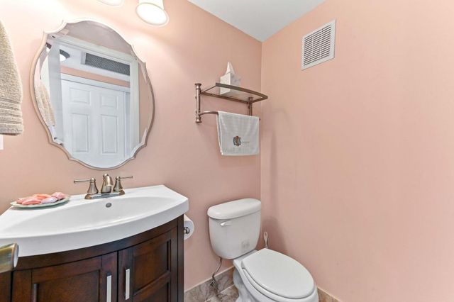 25 Prescott B 25, Deerfield Beach, FL 33442