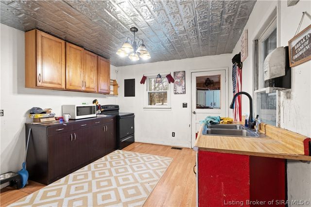 5084 W Little Patoka Road, Taswell, IN 47175