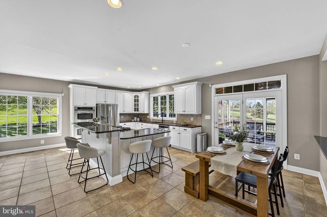 15242 BANKFIELD DR, Waterford, VA 20197