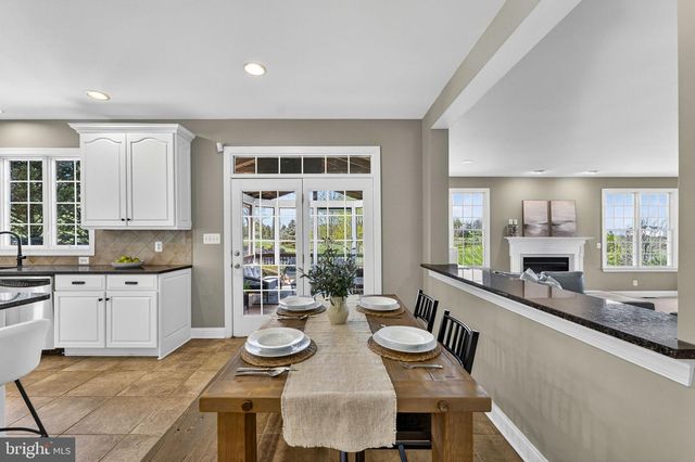 15242 BANKFIELD DR, Waterford, VA 20197