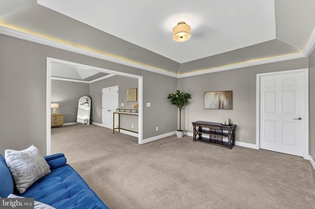 15242 BANKFIELD DR, Waterford, VA 20197