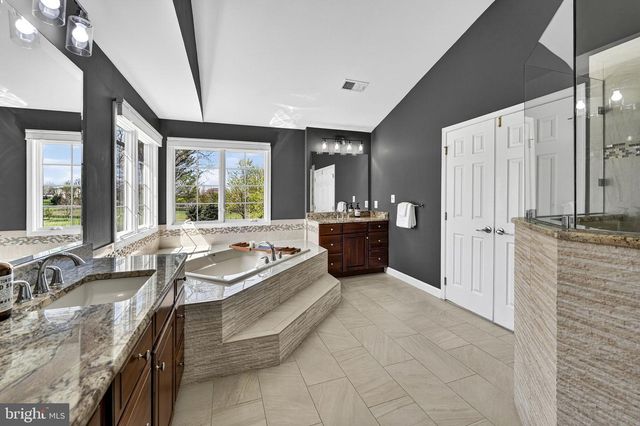 15242 BANKFIELD DR, Waterford, VA 20197