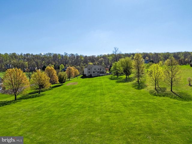 15242 BANKFIELD DR, Waterford, VA 20197