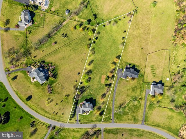 15242 BANKFIELD DR, Waterford, VA 20197