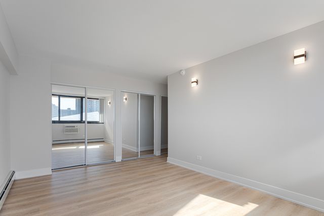 6166 N Sheridan Road 6K, Chicago, IL 60660