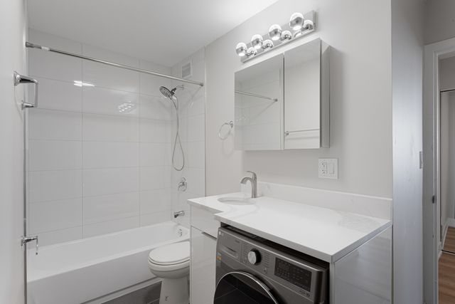 6166 N Sheridan Road 6K, Chicago, IL 60660