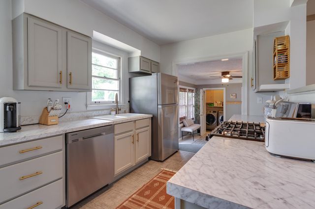 4952 MOCKINGBIRD LN, Memphis, TN 38117