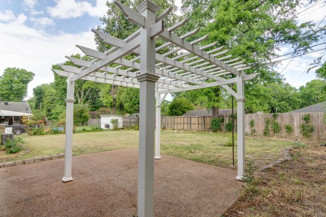 4952 MOCKINGBIRD LN, Memphis, TN 38117