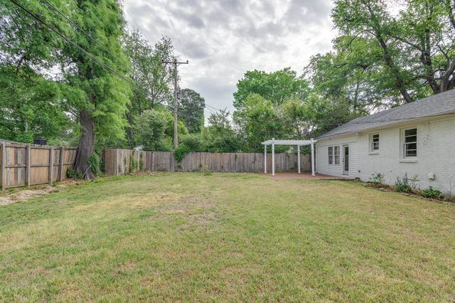 4952 MOCKINGBIRD LN, Memphis, TN 38117