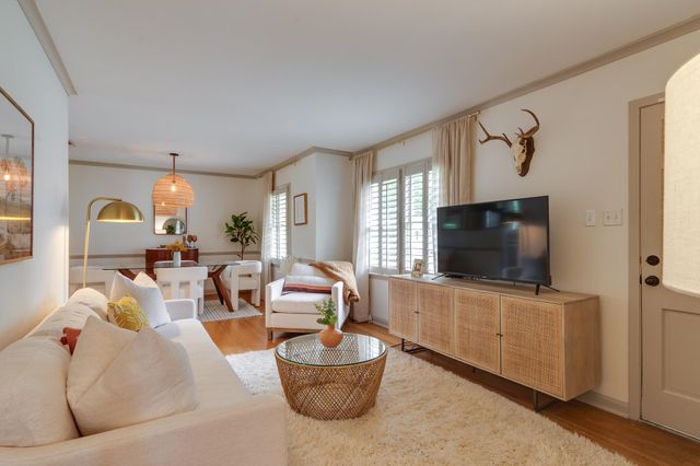 4952 MOCKINGBIRD LN, Memphis, TN 38117