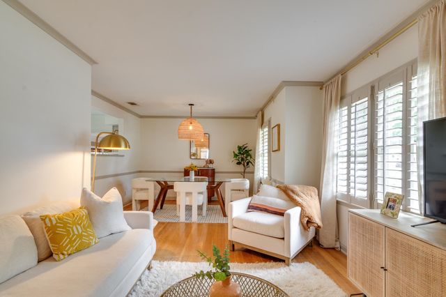 4952 MOCKINGBIRD LN, Memphis, TN 38117