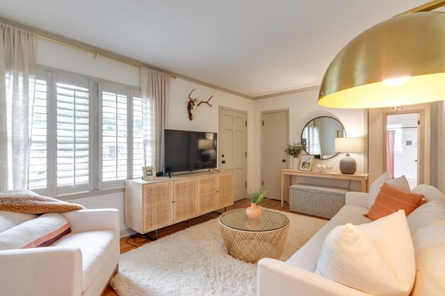 4952 MOCKINGBIRD LN, Memphis, TN 38117